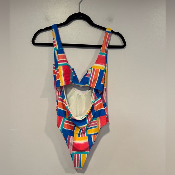 bingo surf Other - Bingo Surf Aztec print front cut out swimsuit